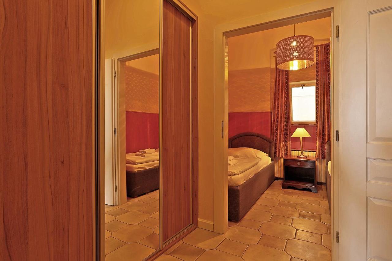 Hotel Kavalir 카를로비바리 외부 사진