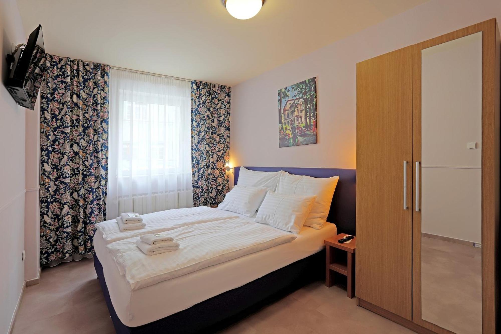 Hotel Kavalir 카를로비바리 외부 사진