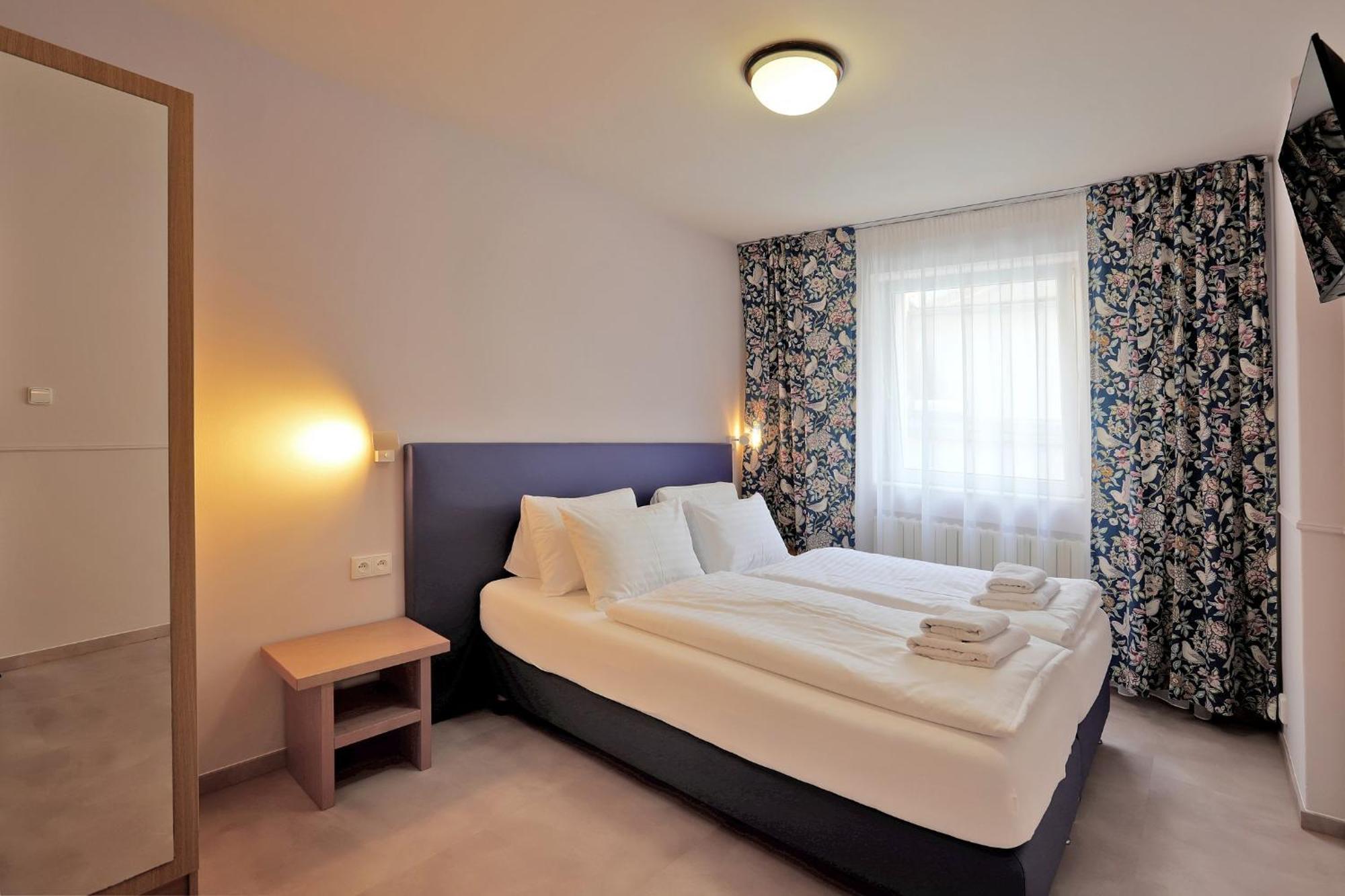 Hotel Kavalir 카를로비바리 외부 사진