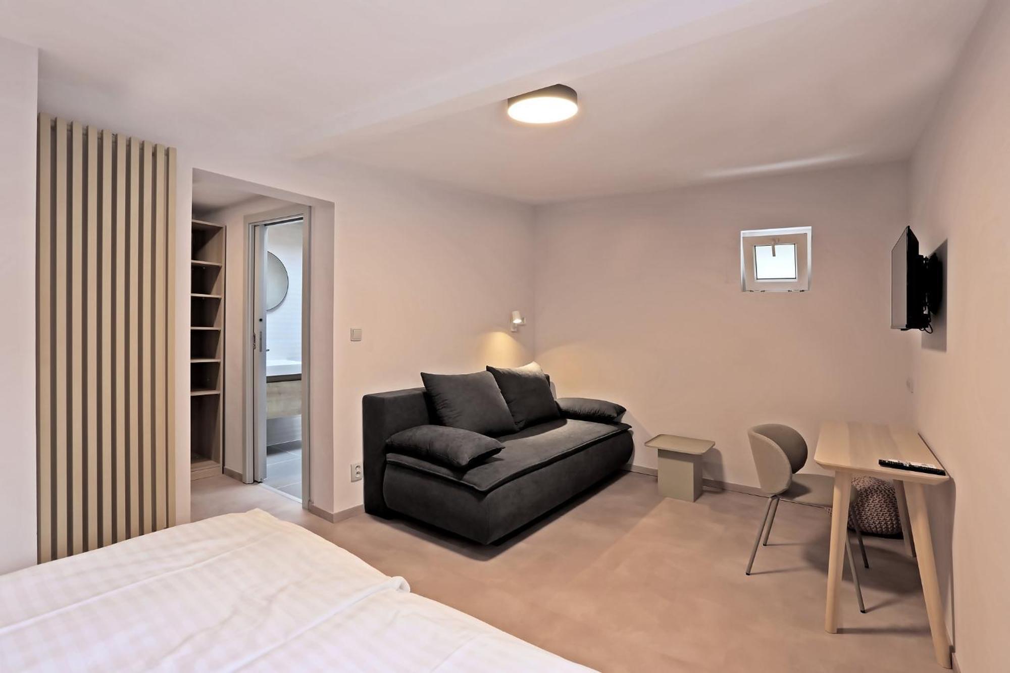 Hotel Kavalir 카를로비바리 외부 사진
