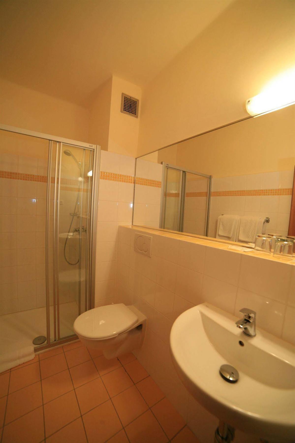 Hotel Kavalir 카를로비바리 외부 사진